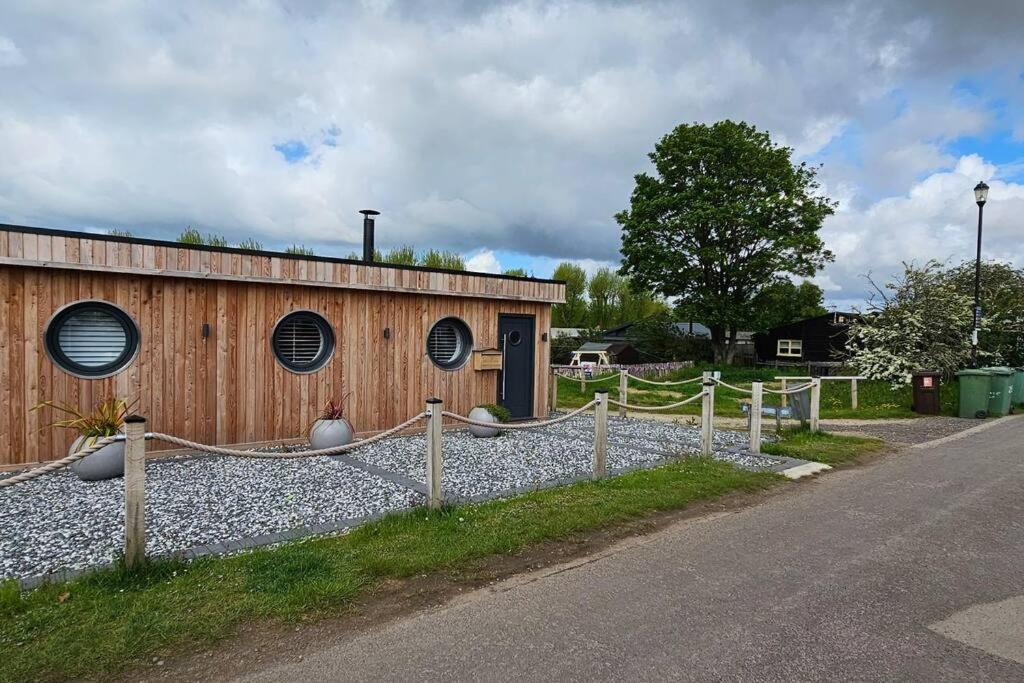 Humberston Boathouse Lodge & Hot Tub - Cleethorpes Beach Cabin Chalet Ngoại thất bức ảnh