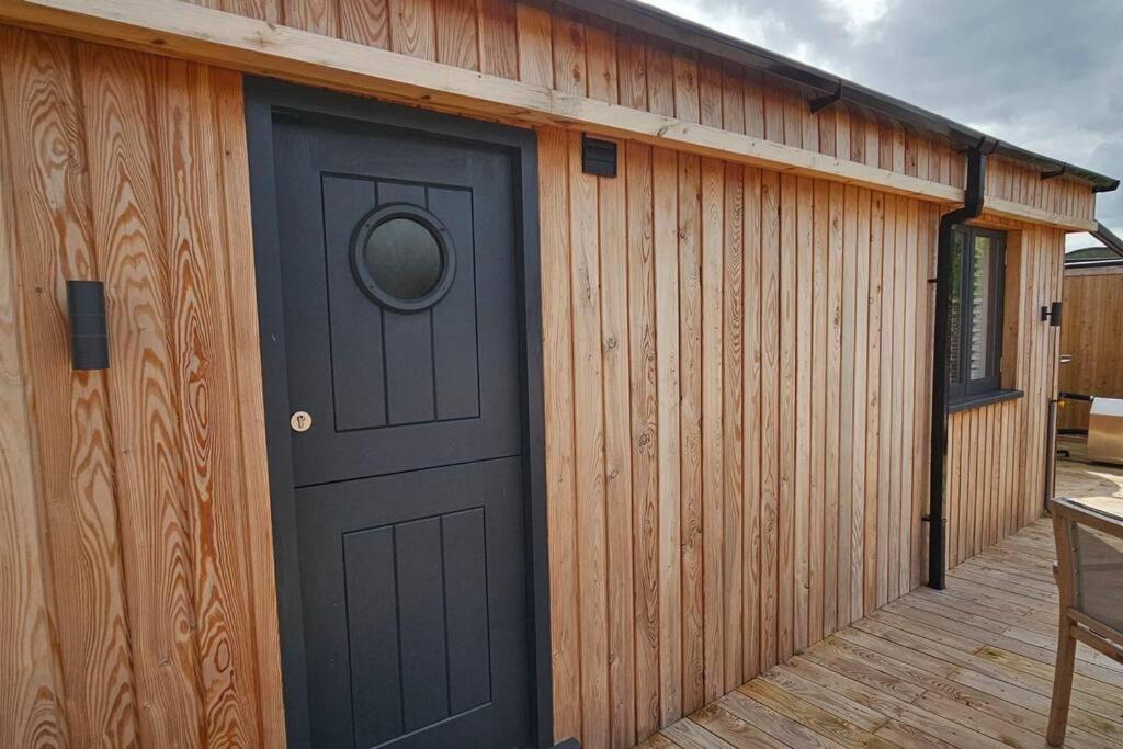 Humberston Boathouse Lodge & Hot Tub - Cleethorpes Beach Cabin Chalet Ngoại thất bức ảnh