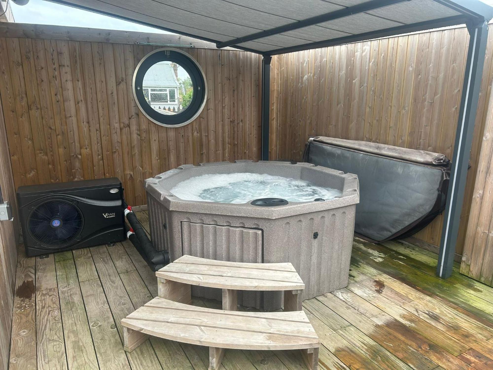 Humberston Boathouse Lodge & Hot Tub - Cleethorpes Beach Cabin Chalet Ngoại thất bức ảnh